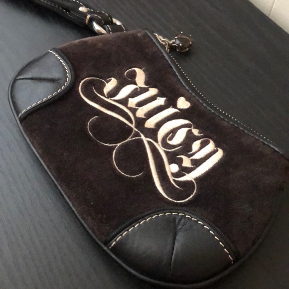 Juicy Couture black wristlet - Picture 6 of 6